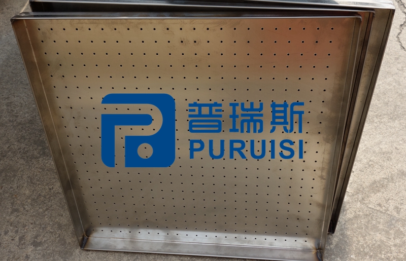 帶孔托盤